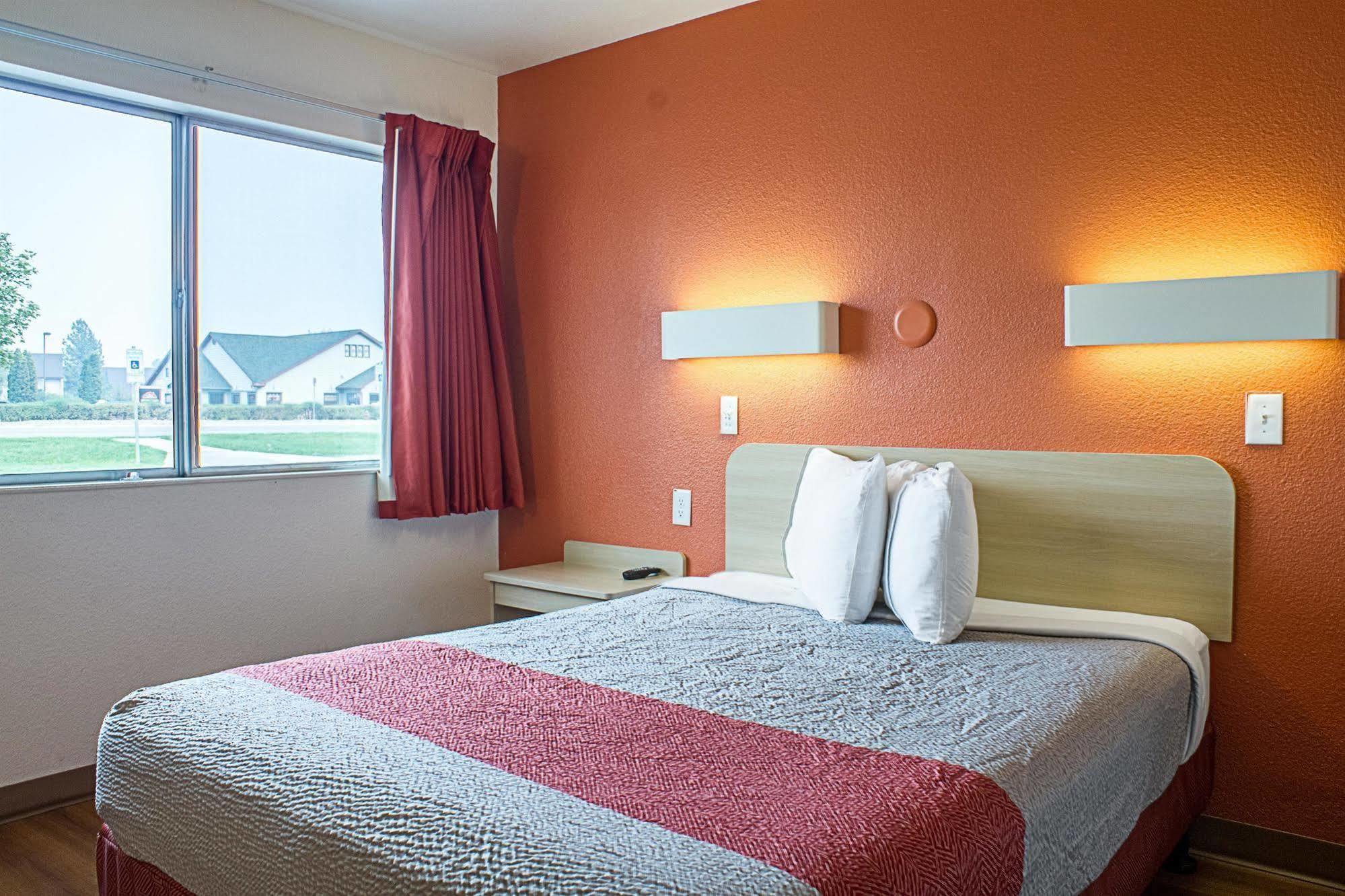 Motel 6-Kalispell, Mt エクステリア 写真