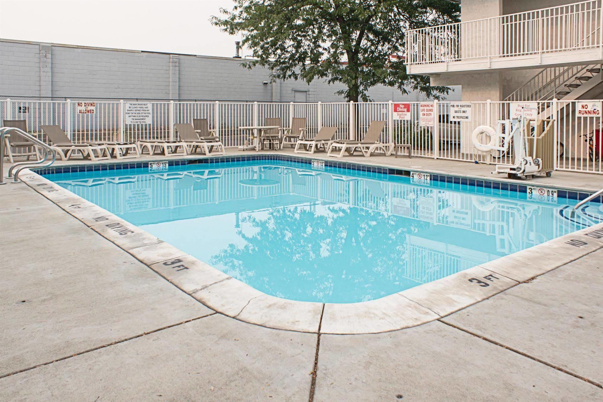 Motel 6-Kalispell, Mt エクステリア 写真
