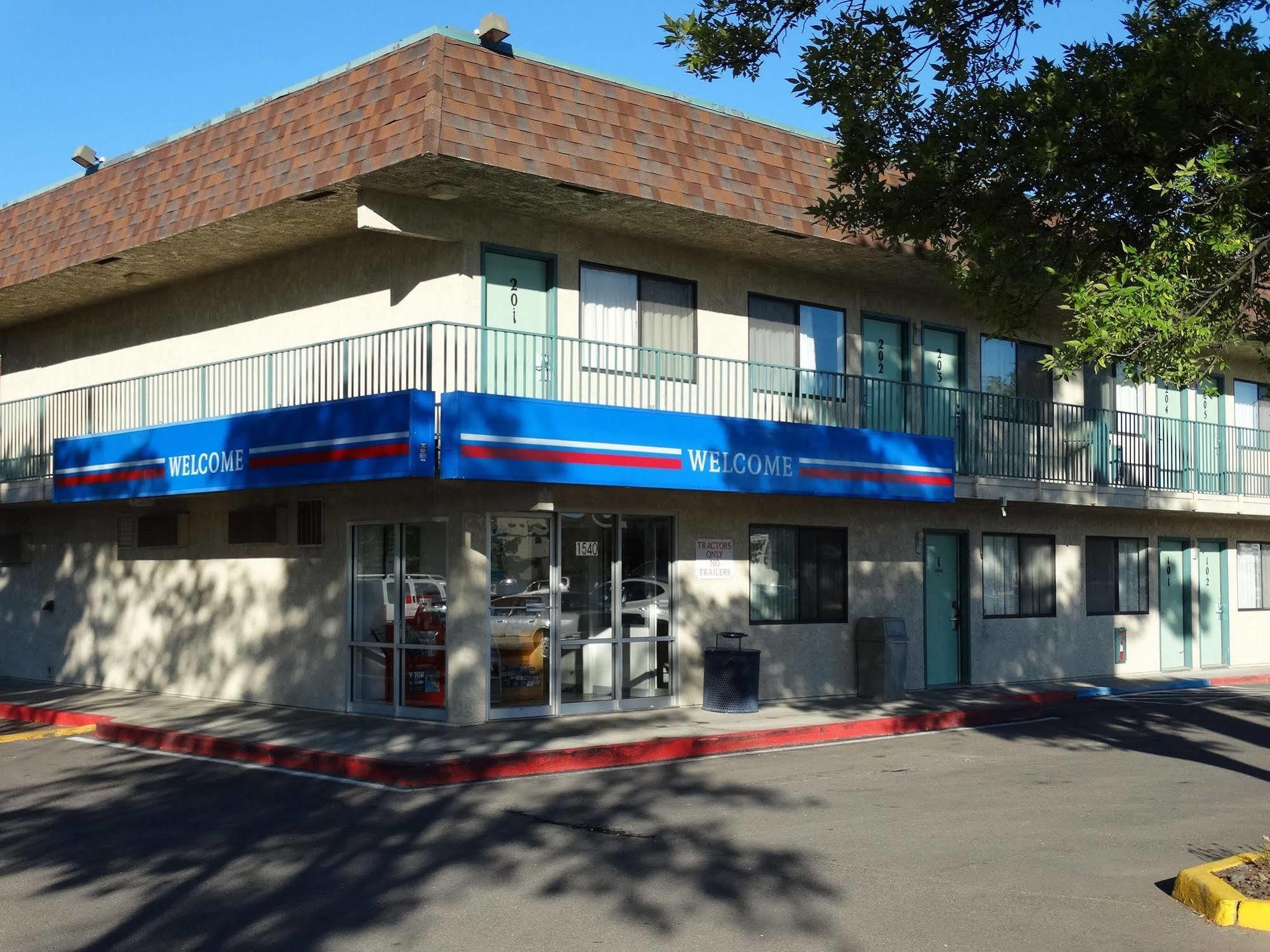 Motel 6-Kalispell, Mt エクステリア 写真