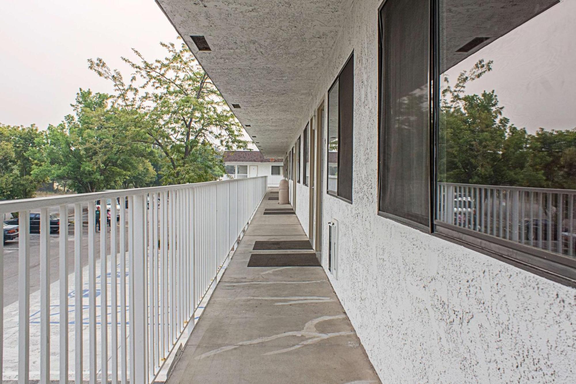 Motel 6-Kalispell, Mt エクステリア 写真